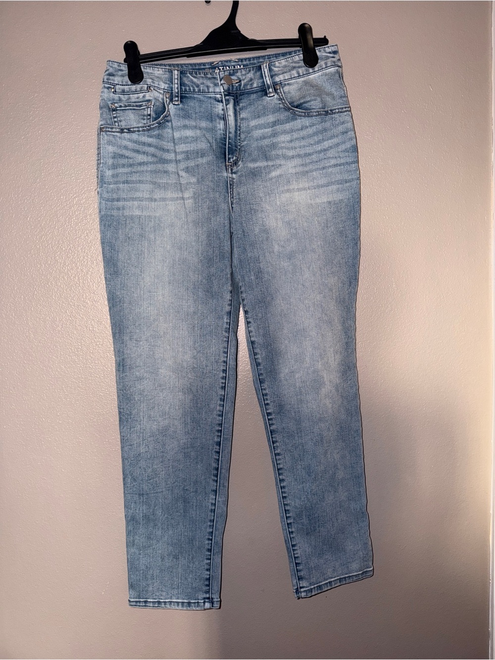 Platinum by Chico's Light Wash Skimmer Jeans Size 1 Slim Straight